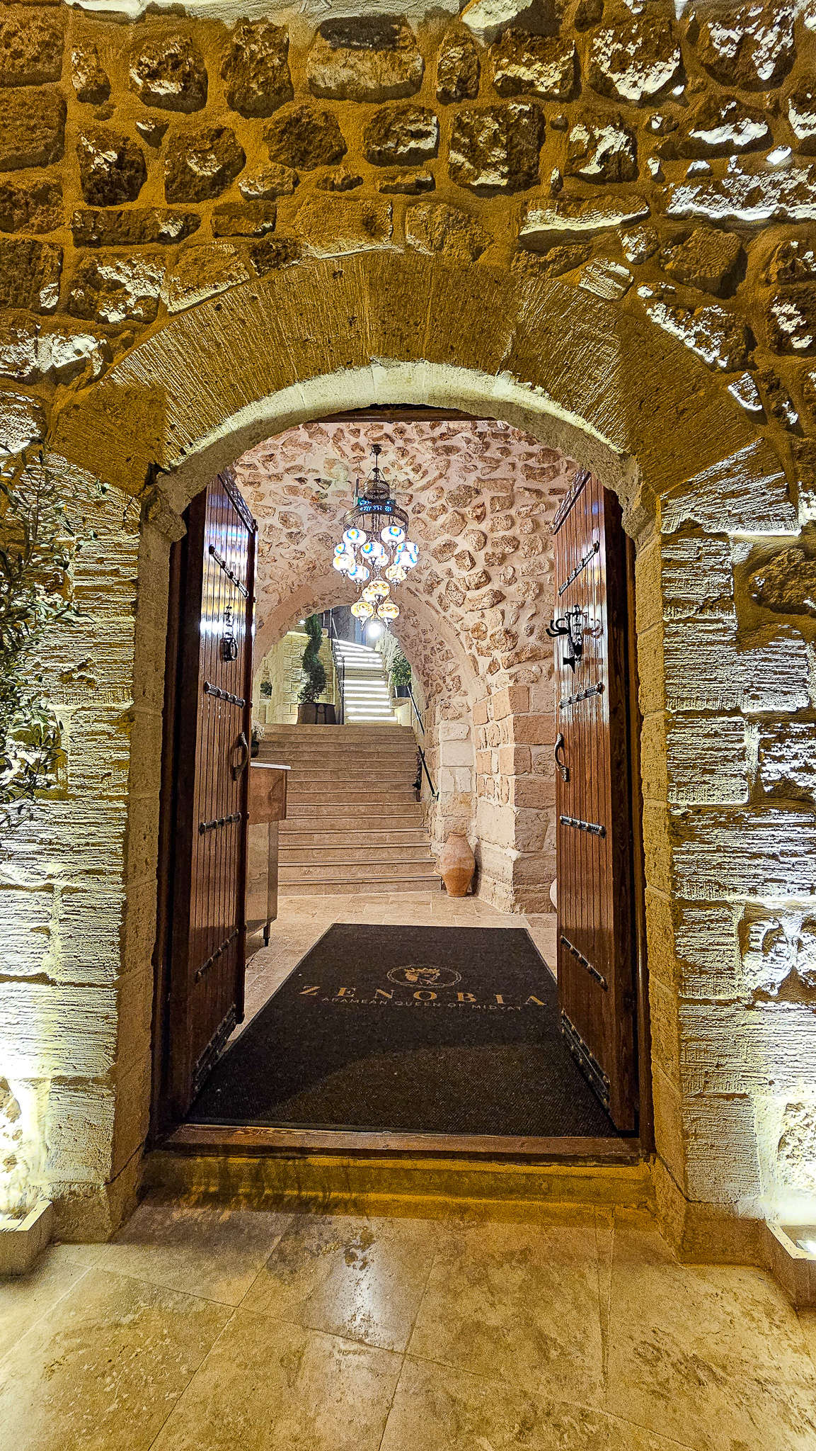 Front exterior 04