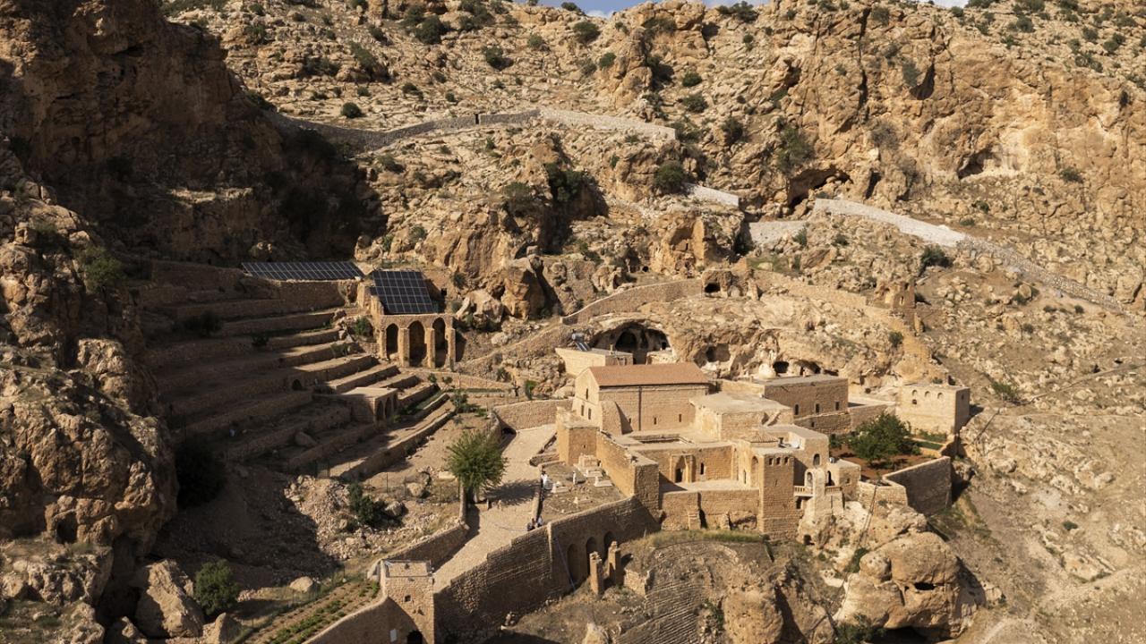 Gümüş Dağlarının Zirvesinde Saklı Bir Ruhani Miras